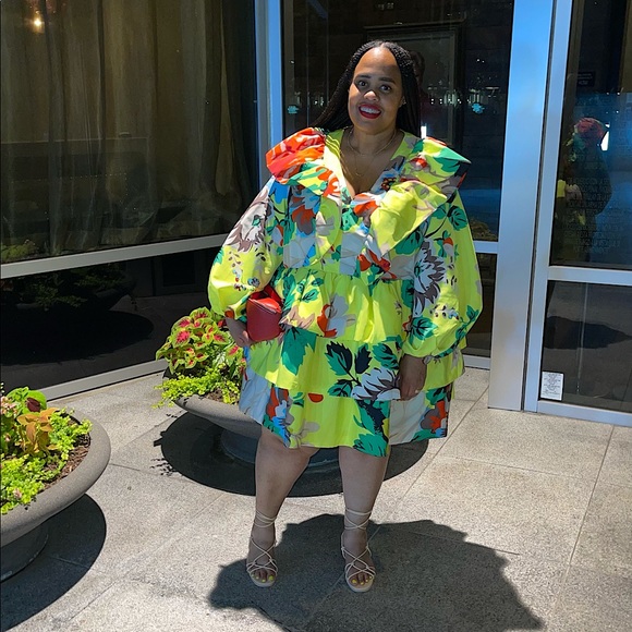 Meet your Posher, Danielle - Picture 5 of 6